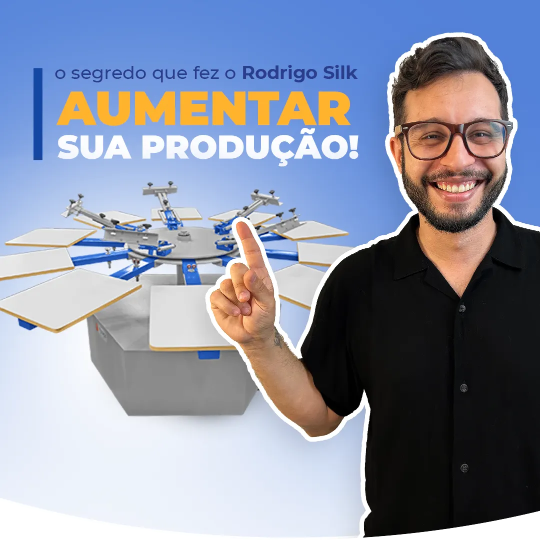 Rodrigo Silk mostrando o Carrossel Manual 10 Berços e 05 Garras 45x55 cm